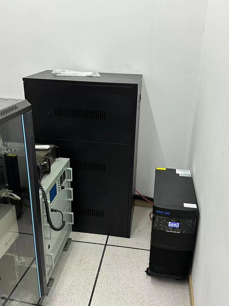 襄陽(yáng)某地部隊(duì)商宇UPS保障通信用電