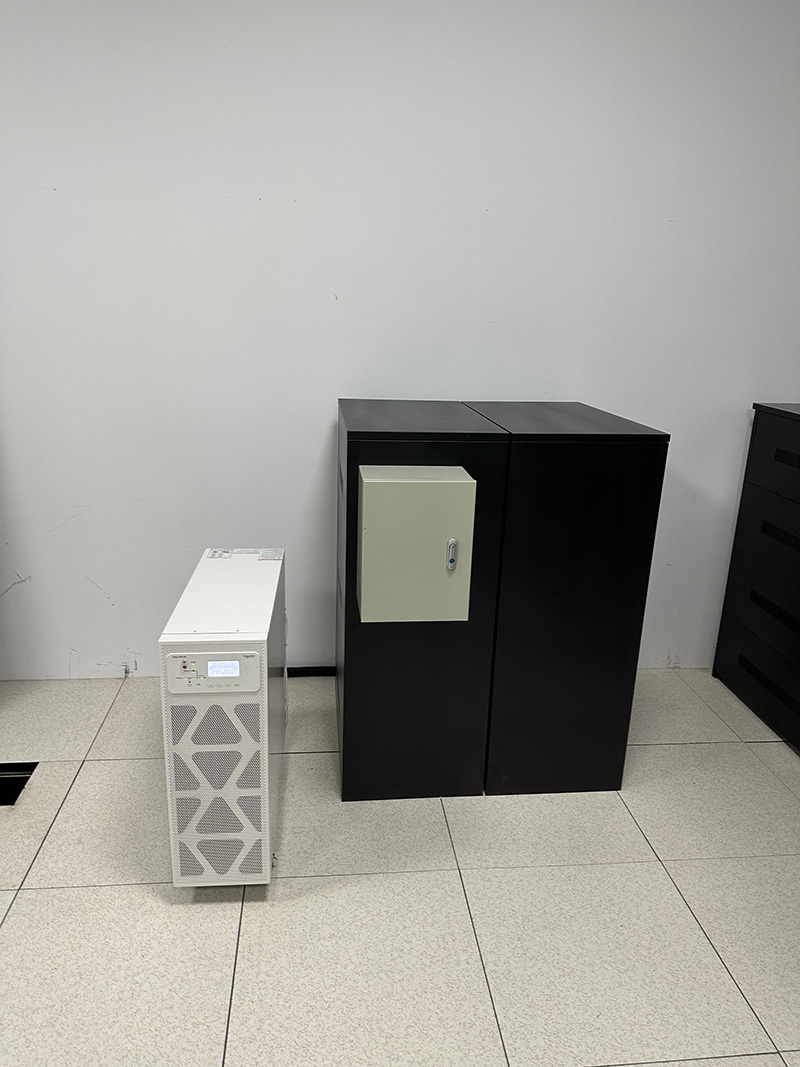 襄陽(yáng)某電子公司施耐德UPS